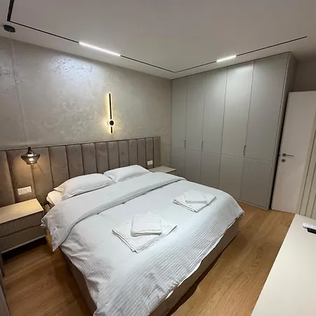 Sunhill Komuna Luxury アパート