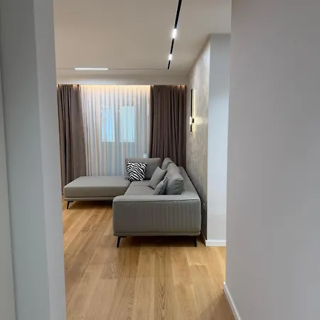 Sunhill Komuna Luxury Lejlighed Tirana