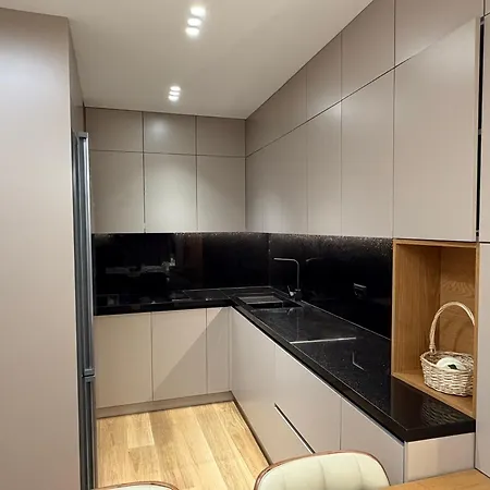 Sunhill Komuna Luxury Lejlighed *