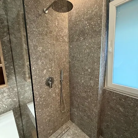 Sunhill Komuna Luxury * Tirana