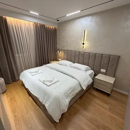 Sunhill Komuna Luxury Lejlighed